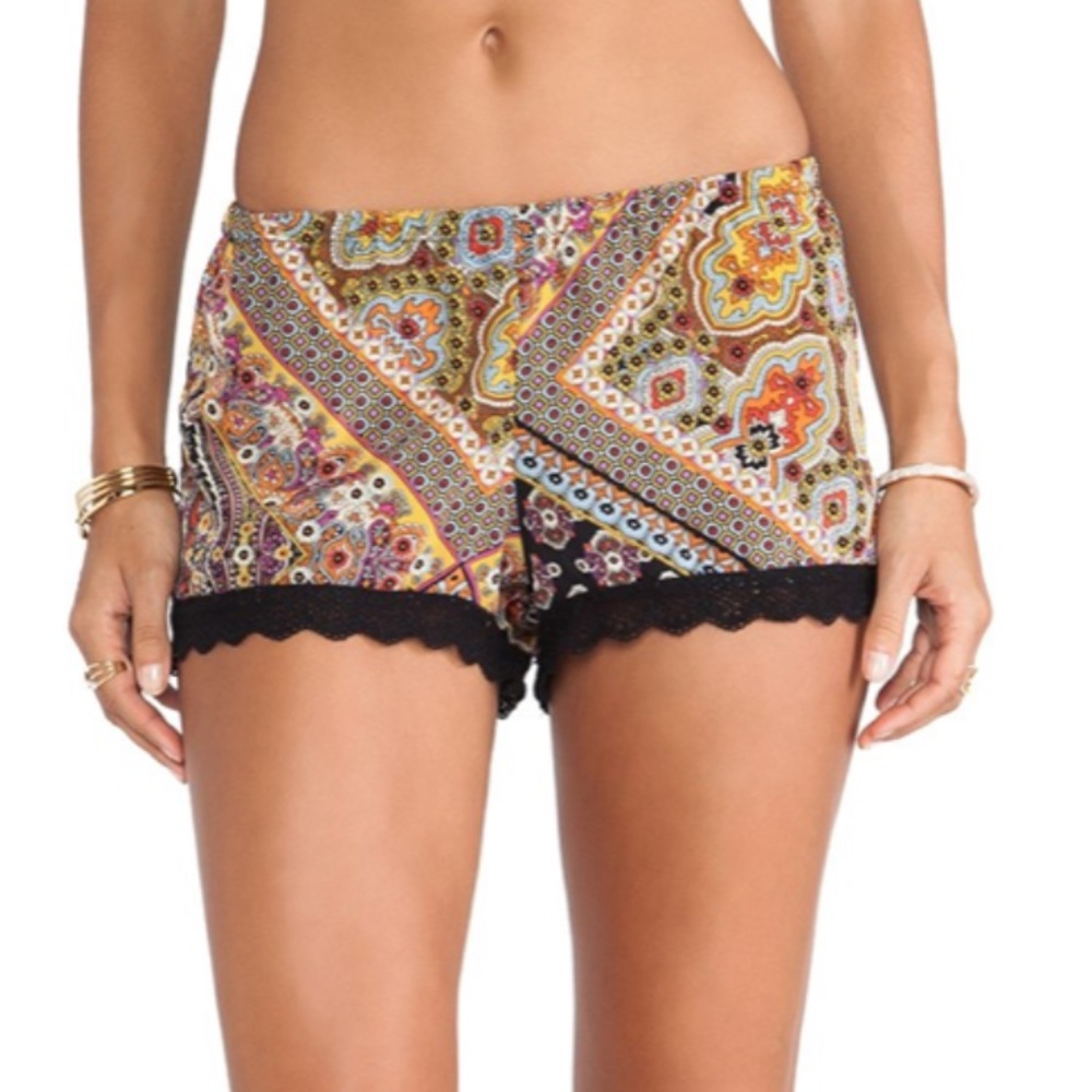 {Show Me Your Mumu} Shorts